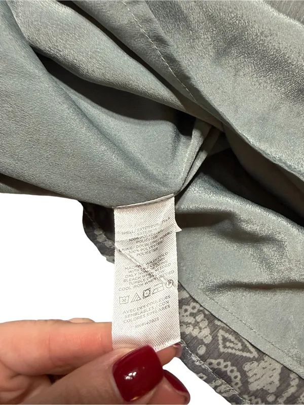 LOFT M Paisley Off Shoulder Boho Blouse Grey Gray Border Print Tie Cuff Peasant - Image 2