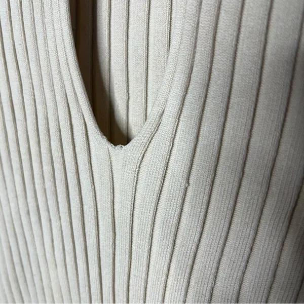 Y2K Vintage Cache Cream Silk Blend Rib Knit Keyhole Square Ring Going Out Blouse - Image 6