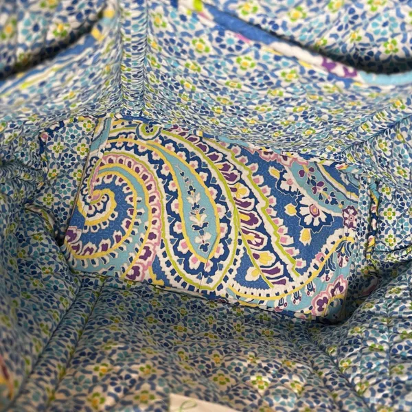 Vera Bradley Capri Blue Tic Tac Tote Quilted Paisley Shoulder Bag Large Retired - Image 6