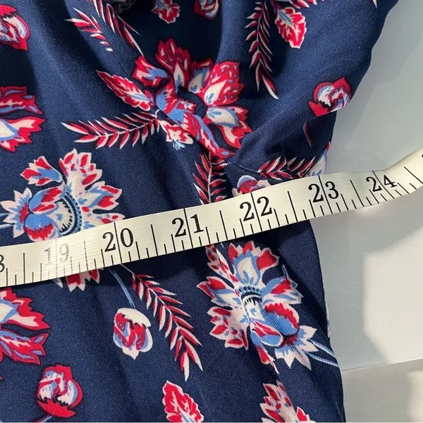 Como Vintage NWT Red White & Blue Floral Popover M - Image 8