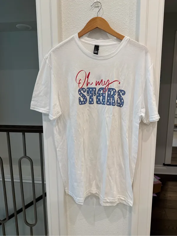Oh My Stars Graphic Tee NWT Large Patriotic Fourth of July USA Americana - Image 2