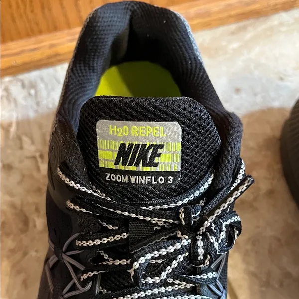 Nike H20 Repel Zoom Winflo 3 Ombre Black and Gray Athletic Sneakers - Size 9.5 - Image 8