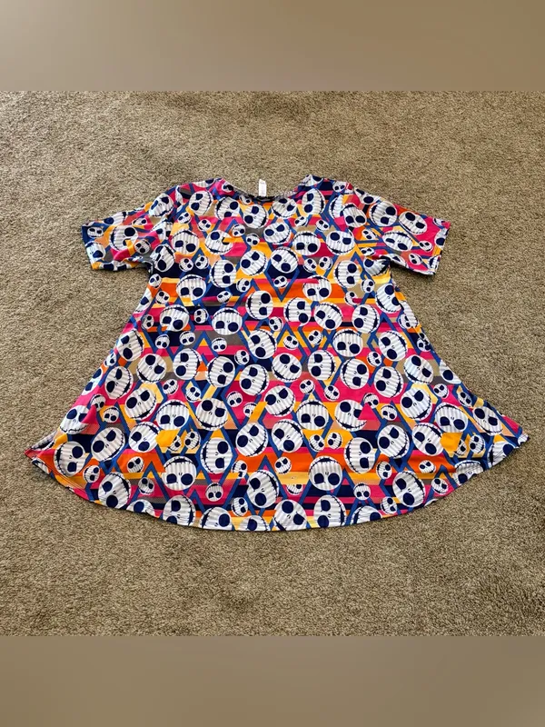 LuLaRoe The Nightmare Before Christmas Women’s Short Sleeve Tunic Size XL - Image 8