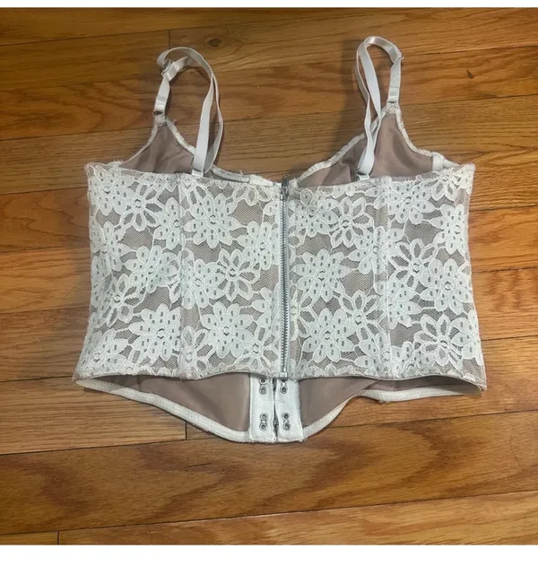 White Fox Corset Boutique Top - Image 3