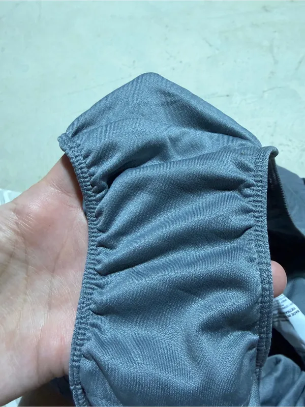 Nike Women's Grey Wavy pattern Running Shorts small - Image 10
