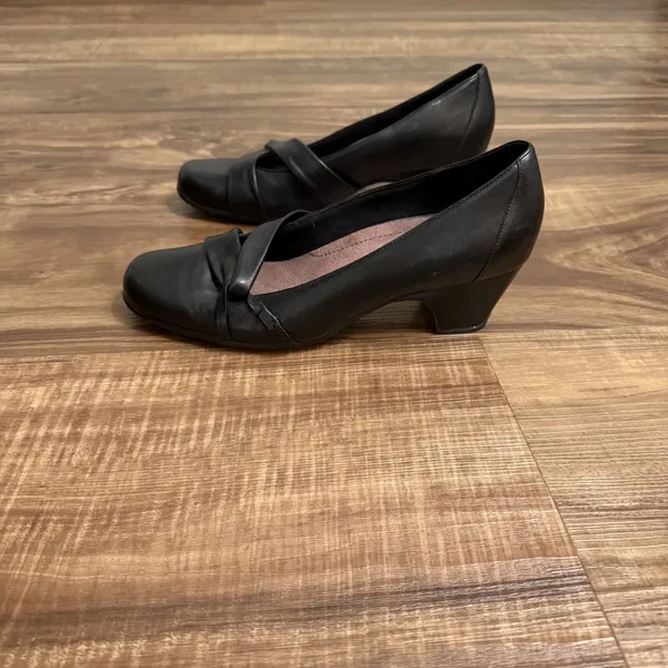 Clarks Leather Comfort Dress Pumps Heels Black Knot Detail Size‎ 9.5 - Image 3