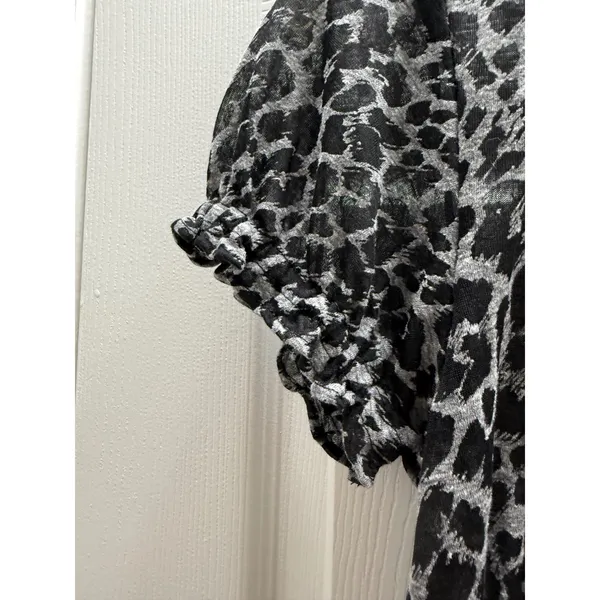 Pilcro Anthropologie Bennie Slim Cotton‎ Slub Burnout Leopard Print Tee Puff XS - Image 5