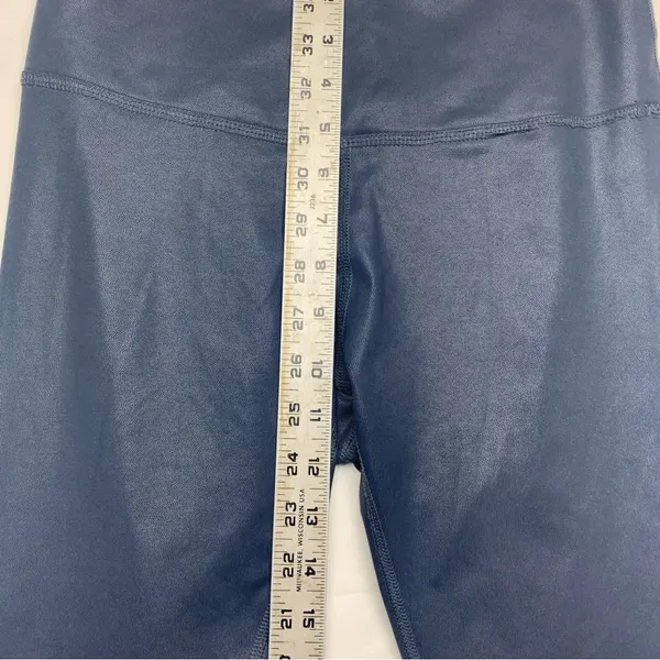 Beyond Yoga size medium Deep Blue shiny Leggings - Image 6
