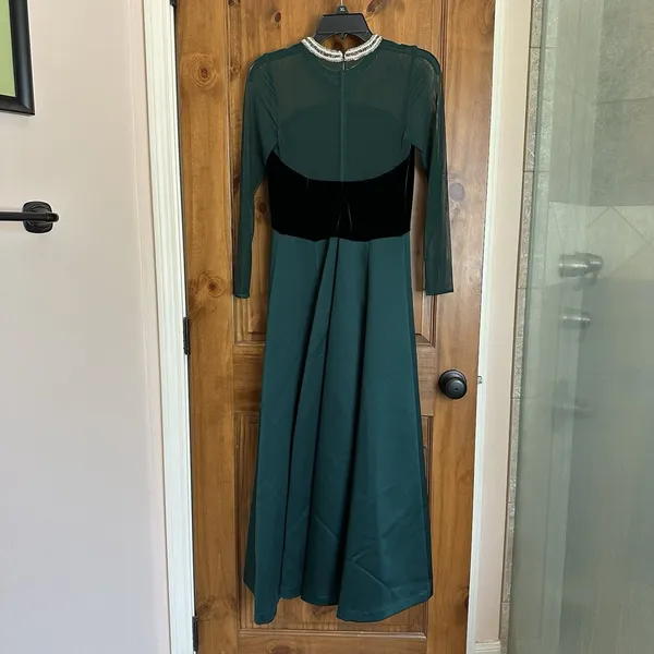 Nah Nah Evening Maxi Formal Gown 6 Green Beaded Velvet Bodice Glam Regal - Image 3