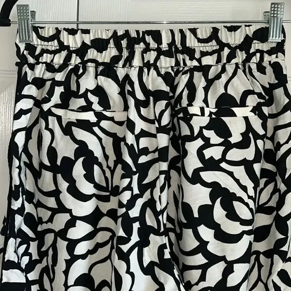 Monteau Black and White Pull on Dress Pants(Size Medium) - Image 8