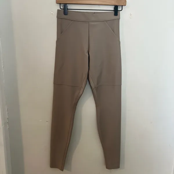 ALO YOGA- High Waist 4 Pocket Utility Legging Taupe Size S - Image 2