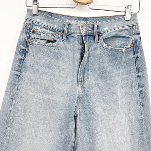 American Eagle Womens Light Wash Distressed Classic 90s Baggy Jean Size 4R - Image 2