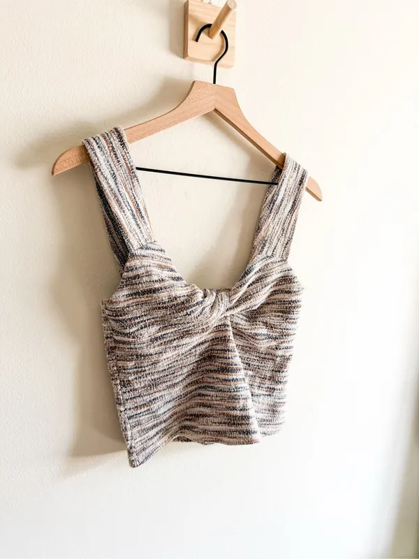 Evereve Tweed Knot Front Sleeveless Top Size S - Image 4