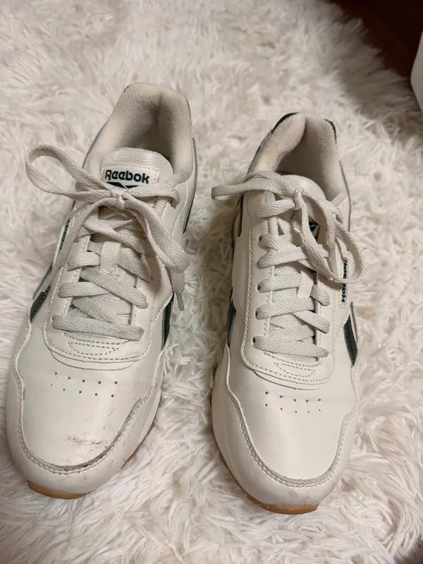 Reebok tennis shoes  - Image 3