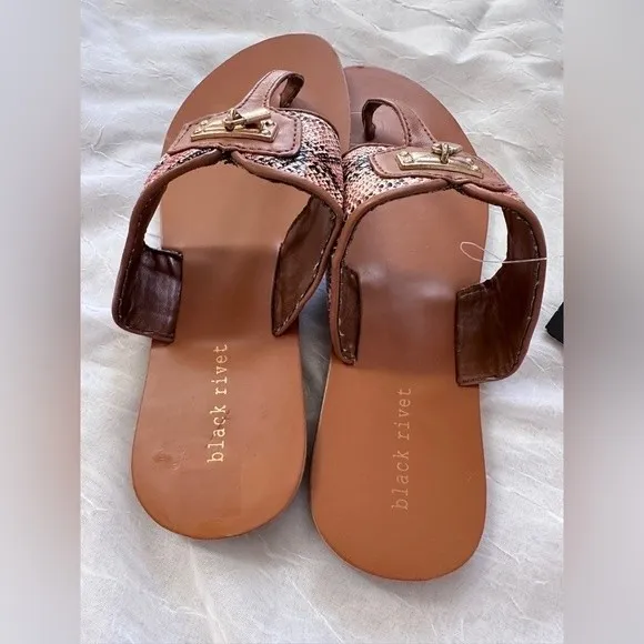 Black Rivet sandals - Image 3