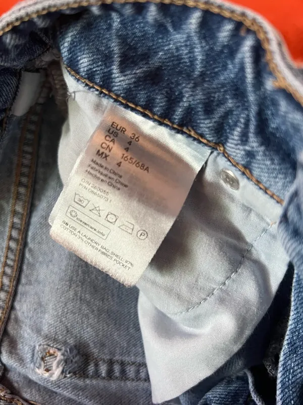 H&M High-Waisted Shorts Denim - Image 4