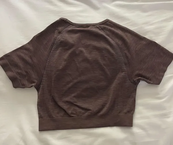 Alphalete Cropped Shirt - Image 2