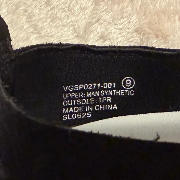 Very G Women Black Embossed Floral Slip On Platform Sneakers VGSP0271-001 Size 9 - Image 2