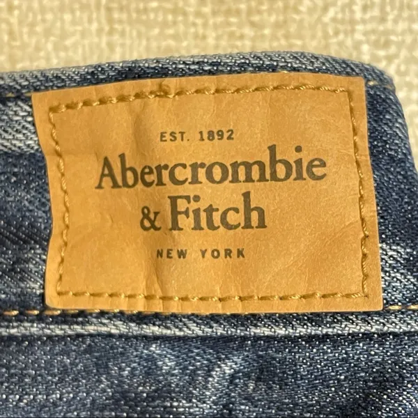 Abercrombie & Fitch Jean Shorts - Image 6