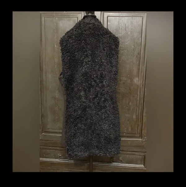 Jackets & Coats Faux Fur Vegan Leather Vest- size large - Image 4