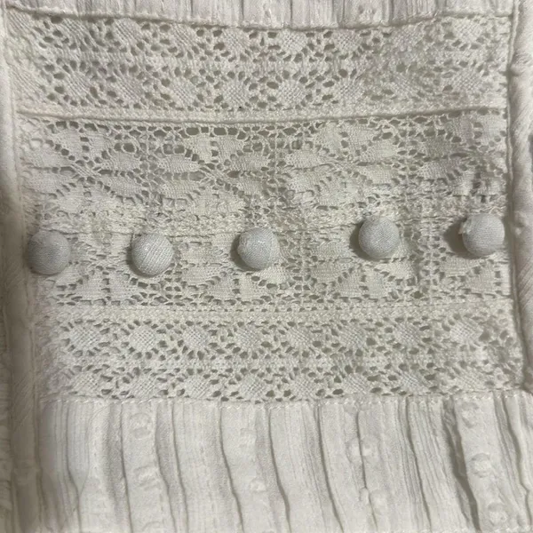 American Eagle White Lace Trimmed Women's Top size M white color - Image 4