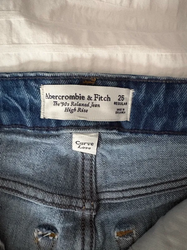 Abercrombie High-Rise Jeans - Image 2