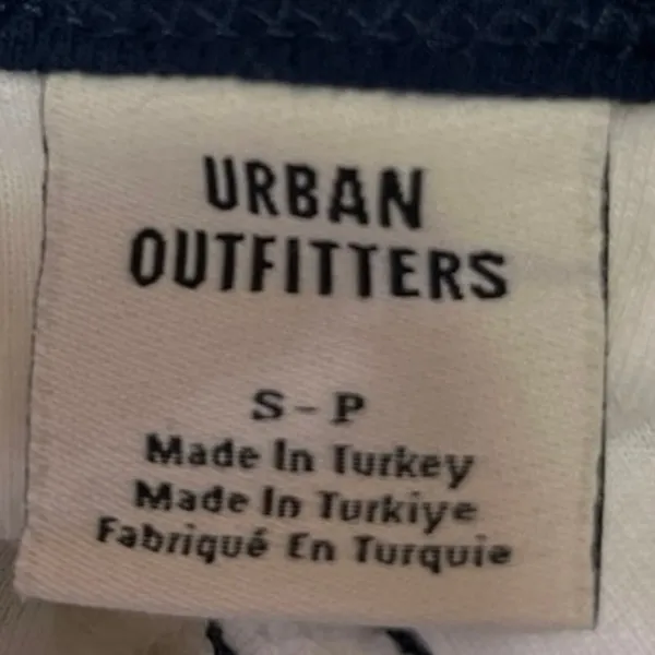 Urban Outfitters White Sunday Club Saint Tropez Fitted Tee T-shirt Crop Top Sz S - Image 4