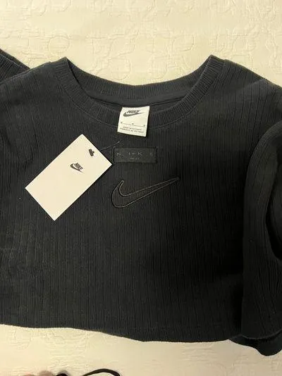 Nike Supercrop Top - Image 4