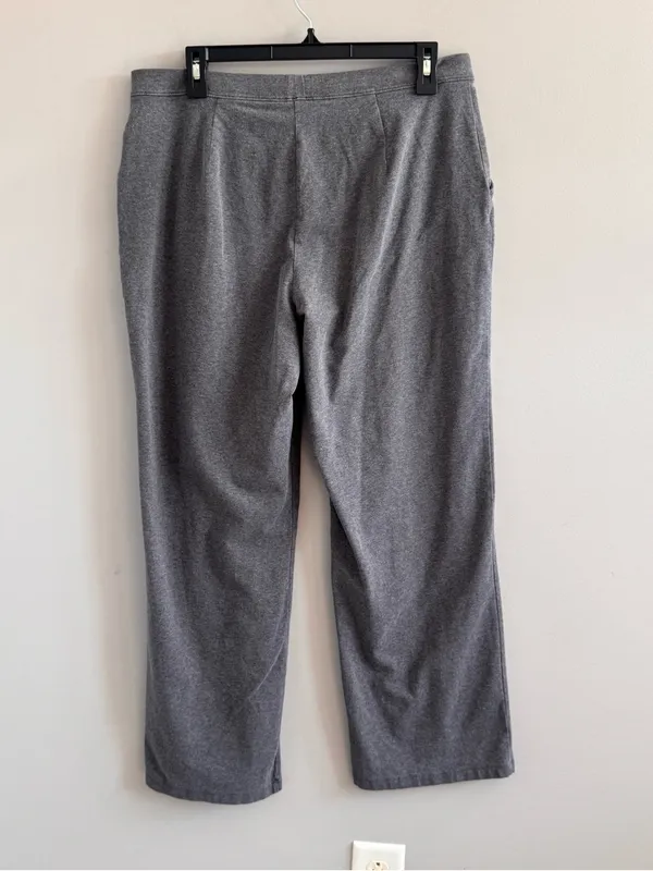 L.L.Bean Women’s Large Petite Gray Pull-On Stretch Knit Pants Straight Leg - Image 4