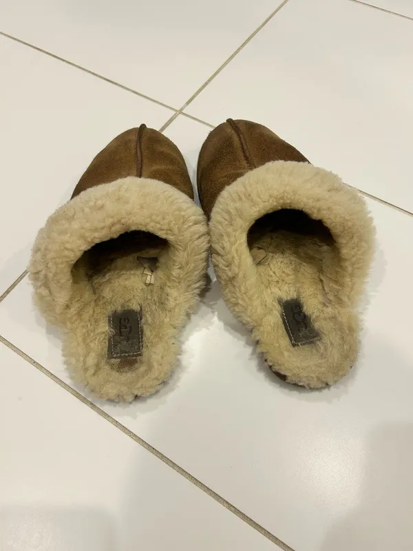 UGG Women's Scuffette II Slippers - Image 2