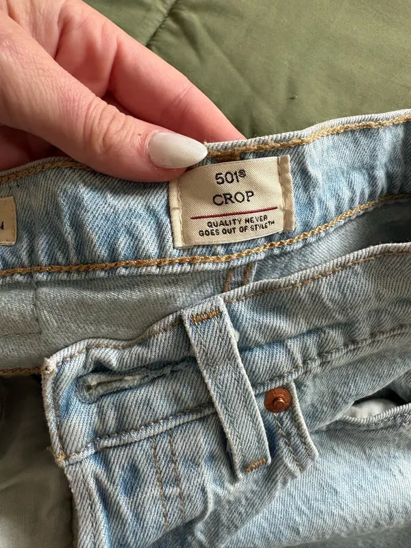 Levi’s Light Denim 501 Crop Jeans - Image 7