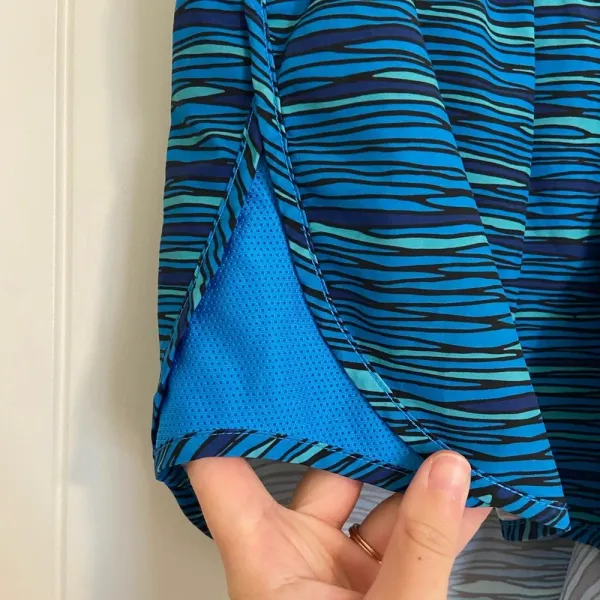 NWOT | Nike women’s blue print running‎ active shorts — small - Image 2
