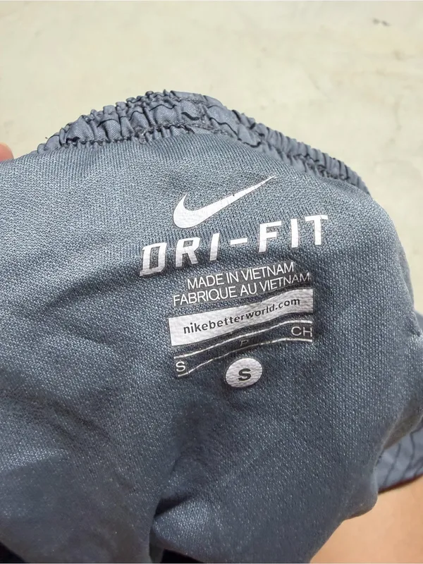 Nike Women's Grey Wavy pattern Running Shorts small - Image 5