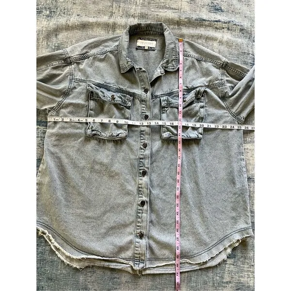 Veveret Light Wash Button Front Lightweight Denim Jean Jacket Women's Large Blue - Image 5