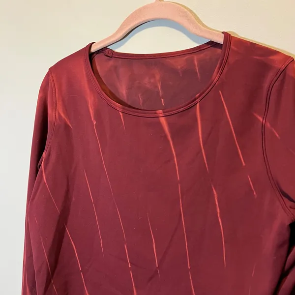Lululemon Red Orange Tie Dye Wunder Train Cropped Long Sleeve Athletic Shirt 10 - Image 2