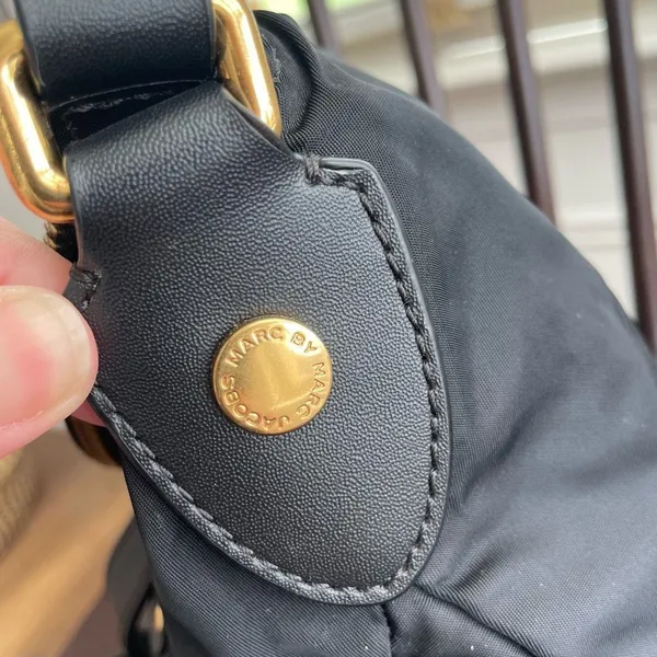 Marc Jacobs Preppy Nylon Messenger Bag Black Gold $200 - Image 8