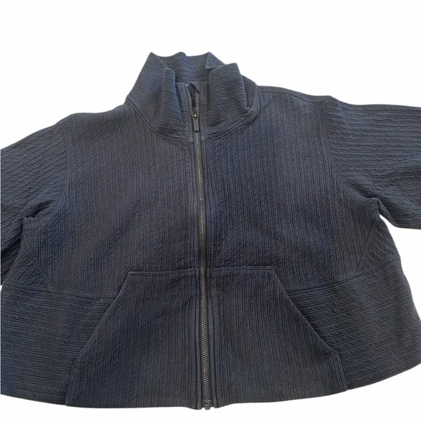 Lululemon Textured Cropped Jacket Zip Up Black Women's Size‎ M/L - Image 11