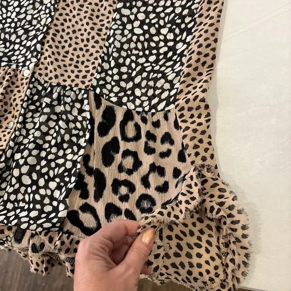 Umgee USA Medium‎ Tan Black Animal Print Button Down Chiffon Short Sleeve Blouse - Image 9