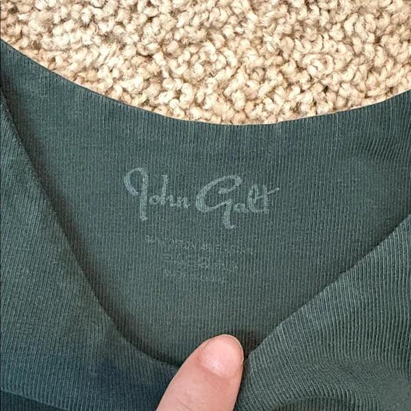 Brandy Melville Lydia Dark Green Crop Top - Image 3