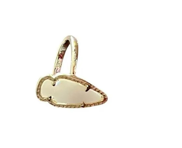 Kendra Scott Skylen ring gold-plated with milky white arrowhead shaped stone - Image 7