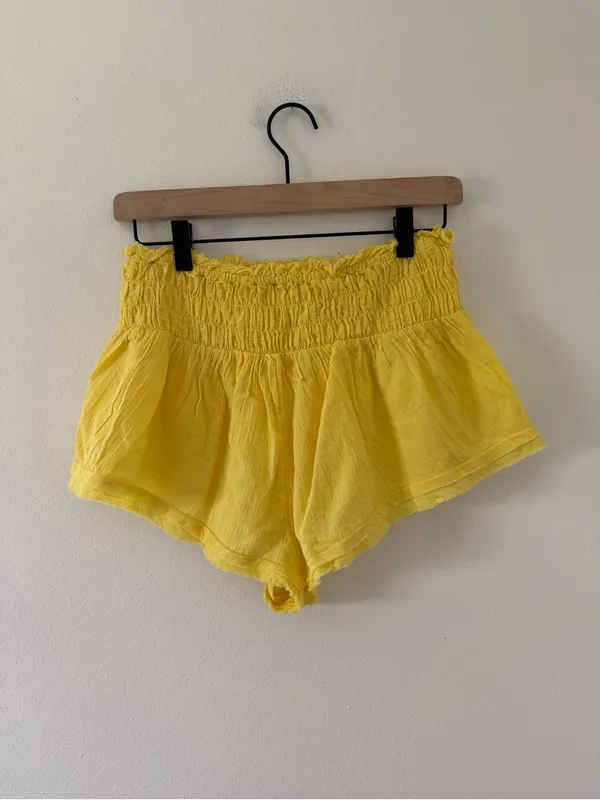 Anthropologie Smocked Gauze Dainty Yellow 100% cotton Micro Lounge Shorts medium - Image 5