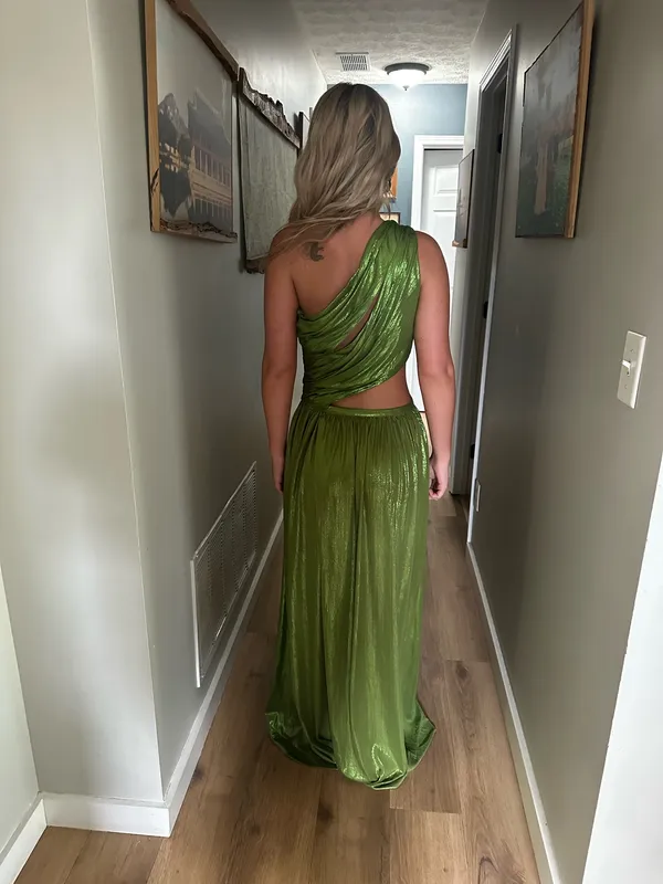 Luxxel prom dress - Image 4