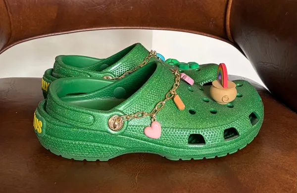 Lucky Charms Crocs sz J 6 Sparkle Green Clog Classic Marshmallow Charms jibbits - Image 2