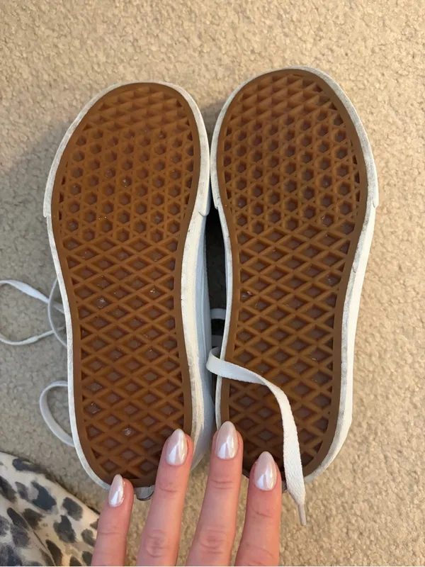 Vans White Canvas Low-Top Trainers - Image 5