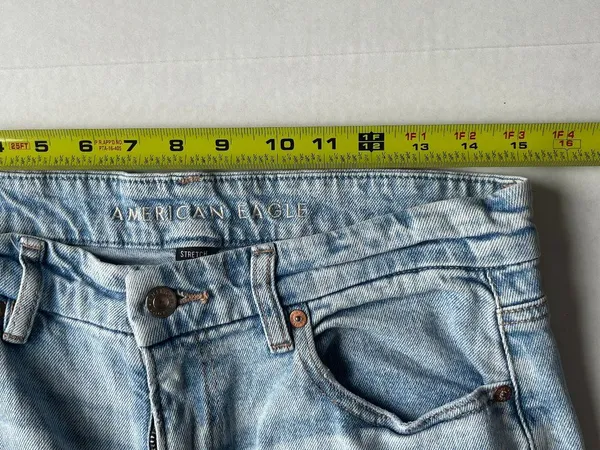 American Eagle Sz 14 Mom Jeans curvy straight leg high-rise fit with distressing - Image 8