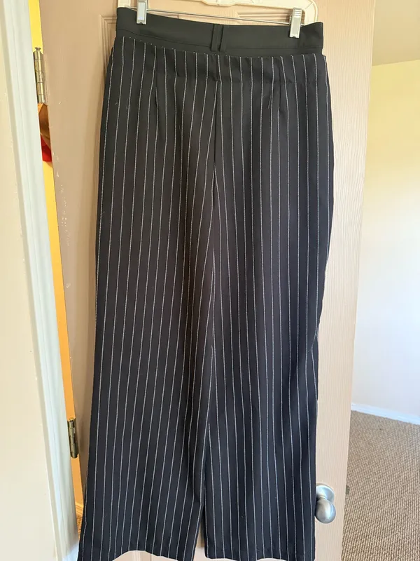 BOOHOO Pin Stripe Pants - Image 2