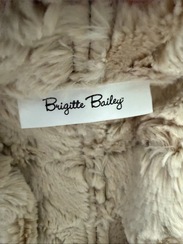 Anthropologie Brigitte Bailey faux suede fur shearling vest brown beige small NWOT - Image 3