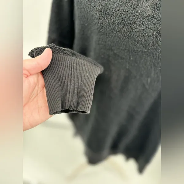 Aerie Chilled Out Brushed Fleece Sweatshirt Side Splits Small Black - Image 8