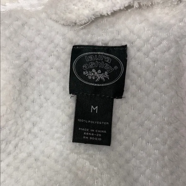 Laura Ashley Soft White Robe - Image 2
