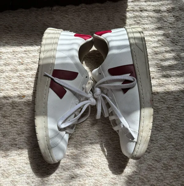 V12 Sneakers - Image 2